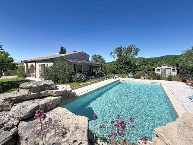 Maison 7 pièces 205 m²
