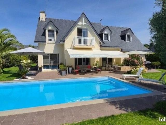 Maison 7 pièces 205 m²