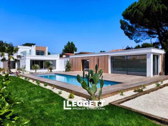 Maison 7 pièces 205 m²