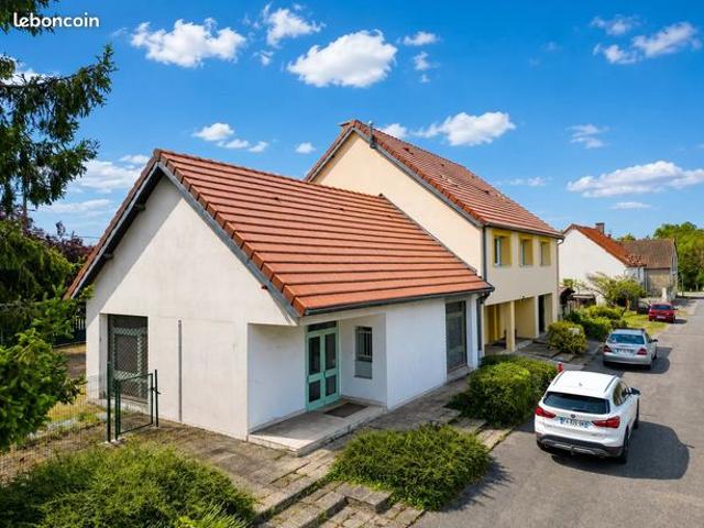Maison 7 pièces 205 m²