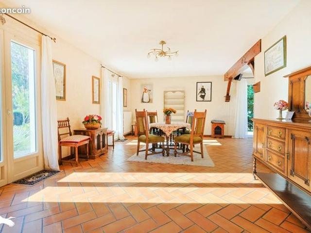 Maison 7 pièces 205 m²