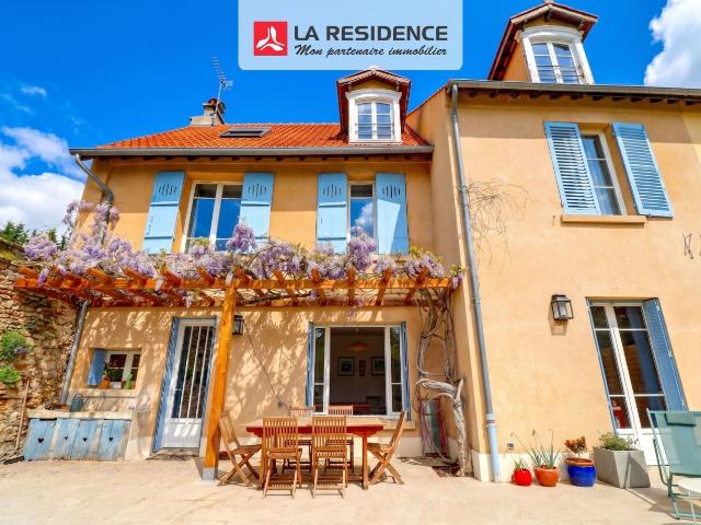 Maison 7 pièces 205 m²