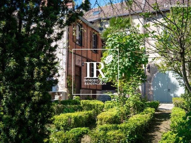 Maison 7 pièces 206 m²