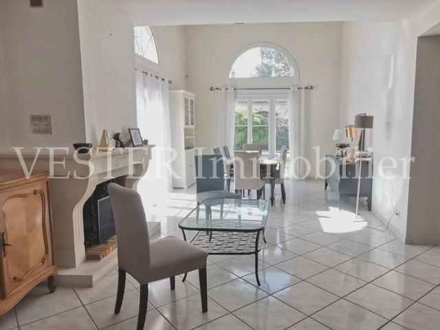 Maison 7 pièces 206 m²