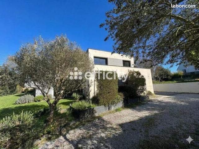 Maison 7 pièces 206 m²