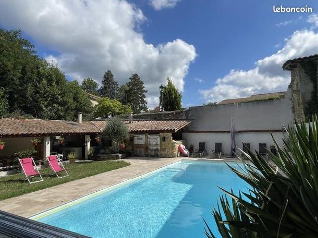 Maison 7 pièces 206 m²