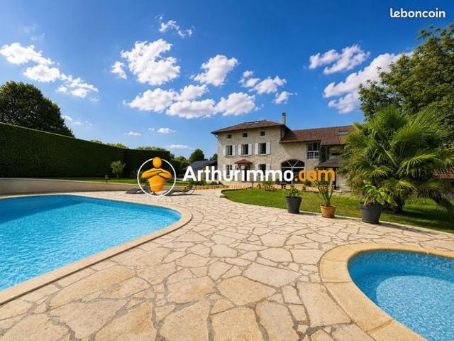 Maison 7 pièces 206 m²