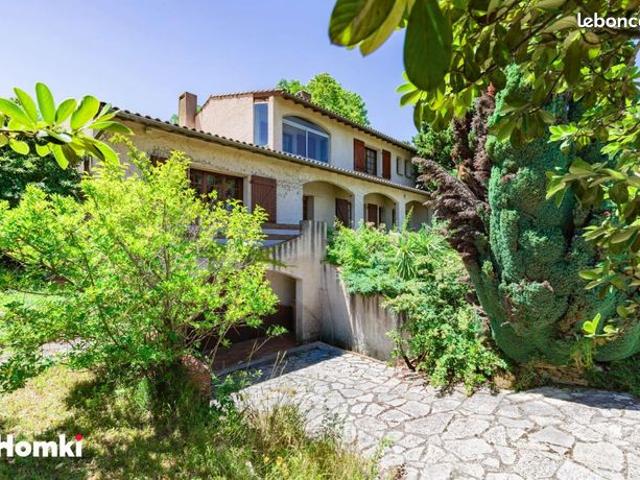 Maison 7 pièces 206 m²