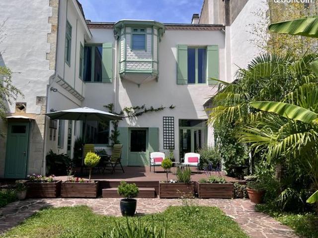 Maison 7 pièces 206 m²