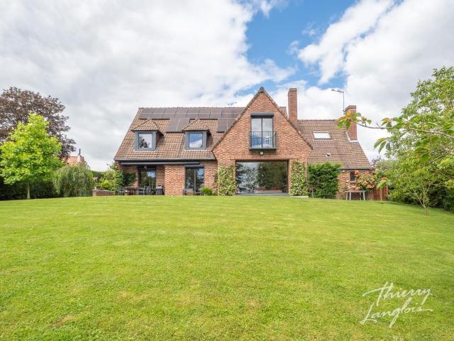 Maison 7 pièces 206 m²