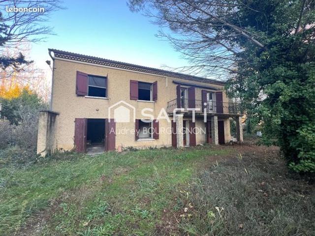 Maison 7 pièces 206 m²