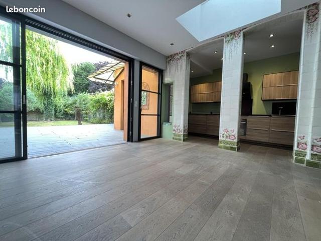 Maison 7 pièces 206 m²