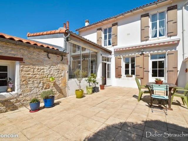 Maison 7 pièces 206 m²