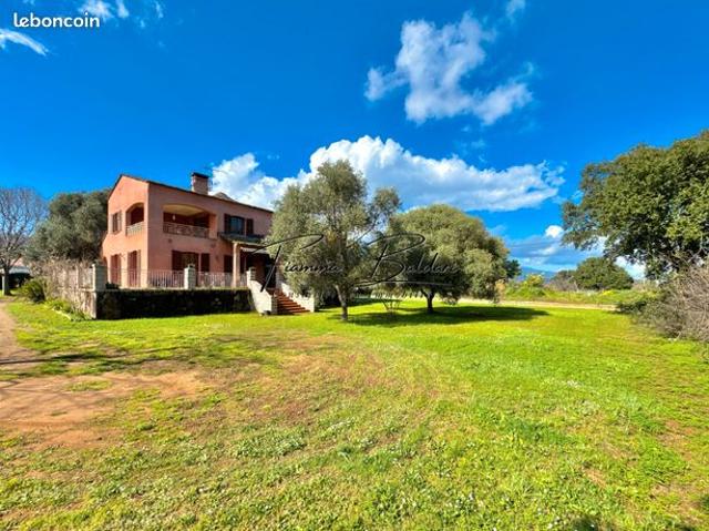 Maison 7 pièces 206 m²