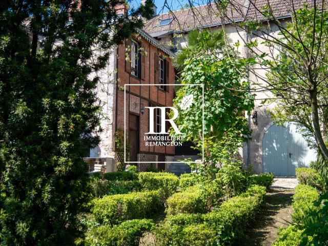 Maison 7 pièces 206 m²