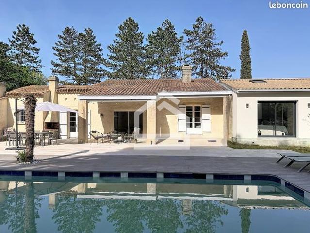 Maison 7 pièces 206 m²