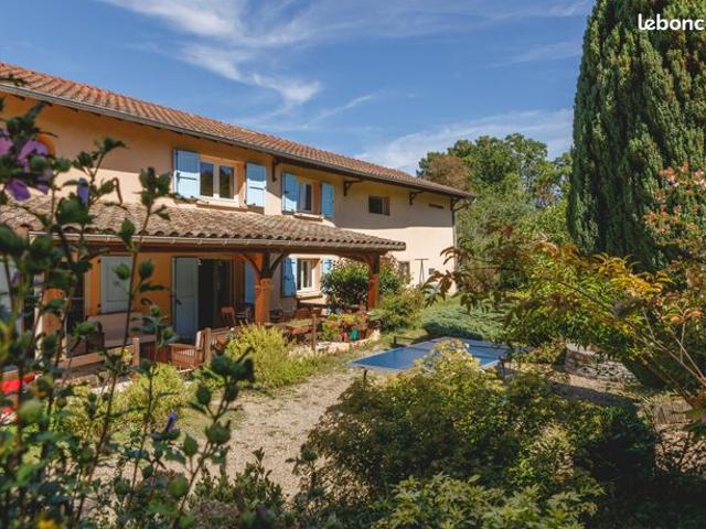 Maison 7 pièces 207 m²