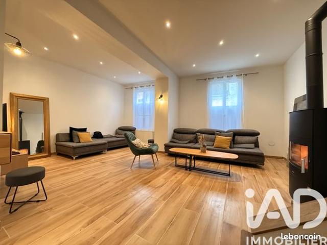 Maison 7 pièces 207 m²