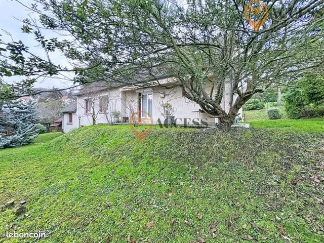 Maison 7 pièces 207 m²