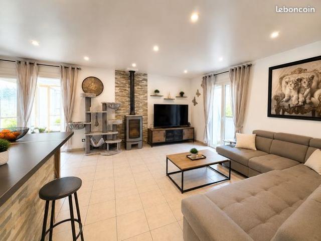 Maison 7 pièces 207 m²