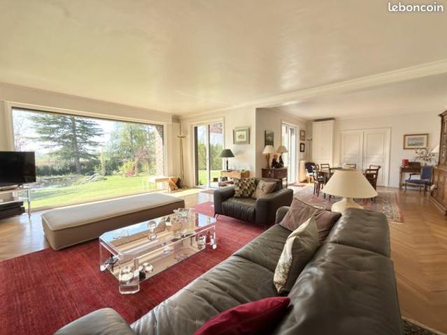 Maison 7 pièces 207 m²