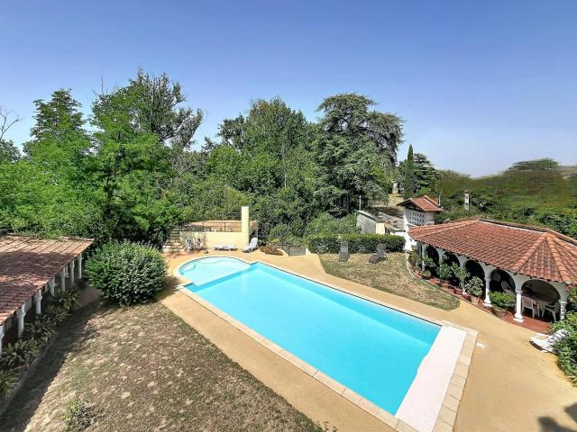 Maison 7 pièces 207 m²