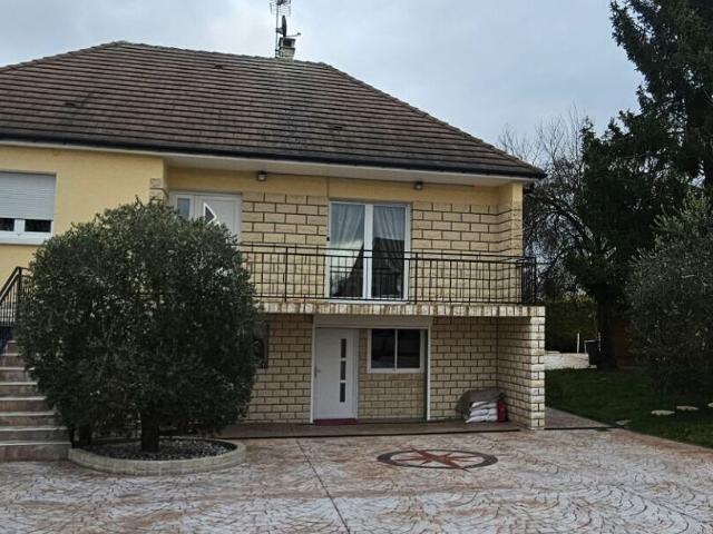 Maison 7 pièces 207 m²