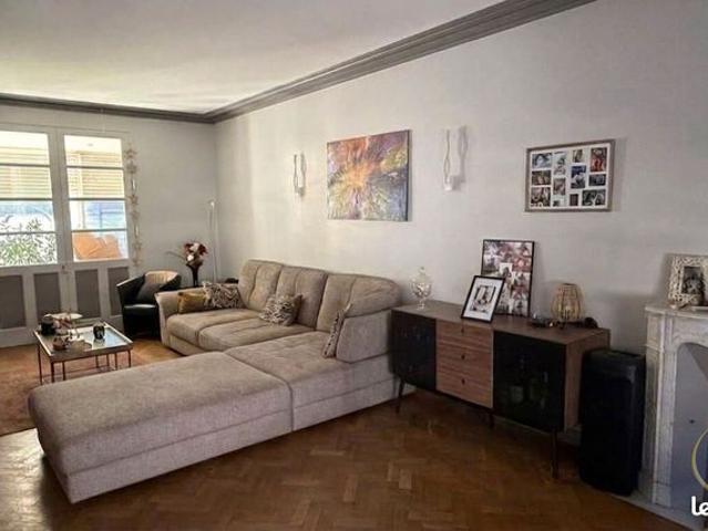 Maison 7 pièces 207 m²