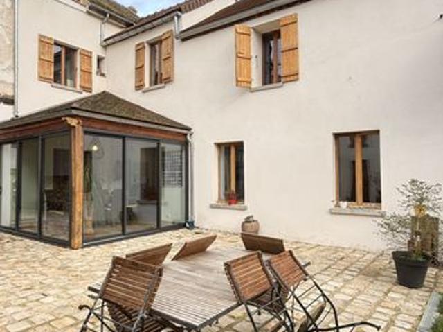 Maison 7 pièces 207 m²