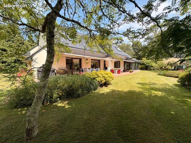 Maison 7 pièces 207 m²