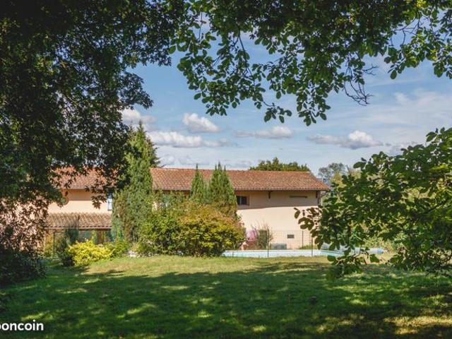Maison 7 pièces 207 m²