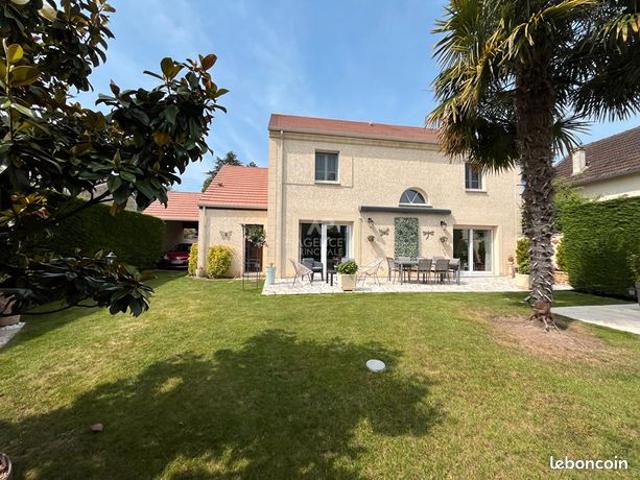 Maison 7 pièces 207 m²