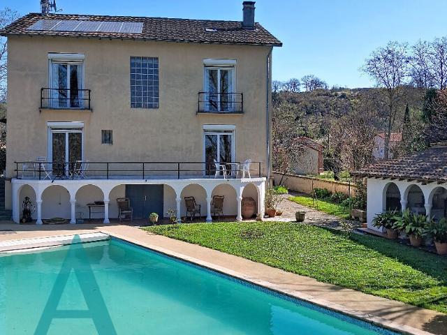 Maison 7 pièces 207 m²