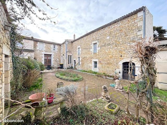 Maison 7 pièces 227 m²