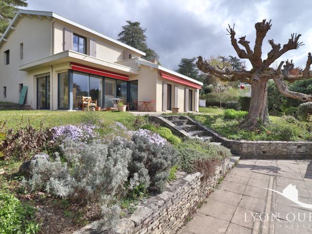 Maison 7 pièces 207 m²