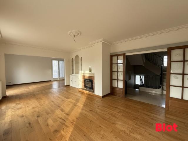 Maison 7 pièces 207 m²