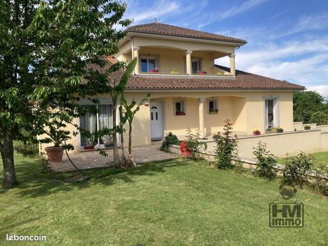 Maison 7 pièces 207 m²