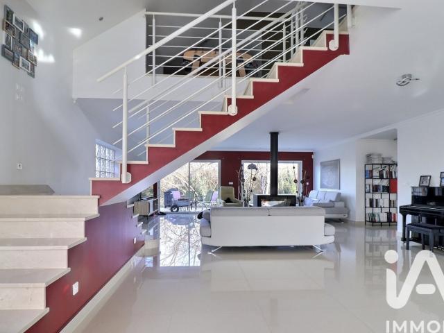Maison 7 pièces 208 m²