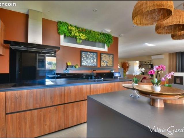 Maison 7 pièces 208 m²