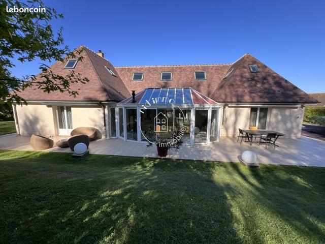 Maison 7 pièces 208 m²