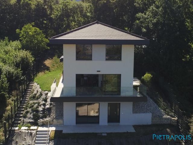 Maison 7 pièces 208 m²