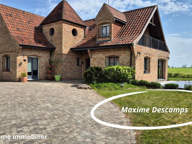 Maison 7 pièces 208 m²