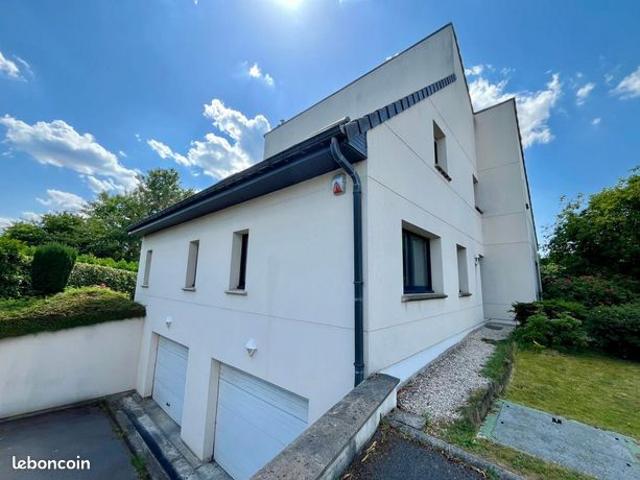 Maison 7 pièces 208 m²