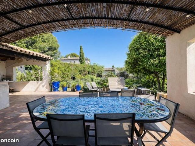 Maison 7 pièces 208 m²