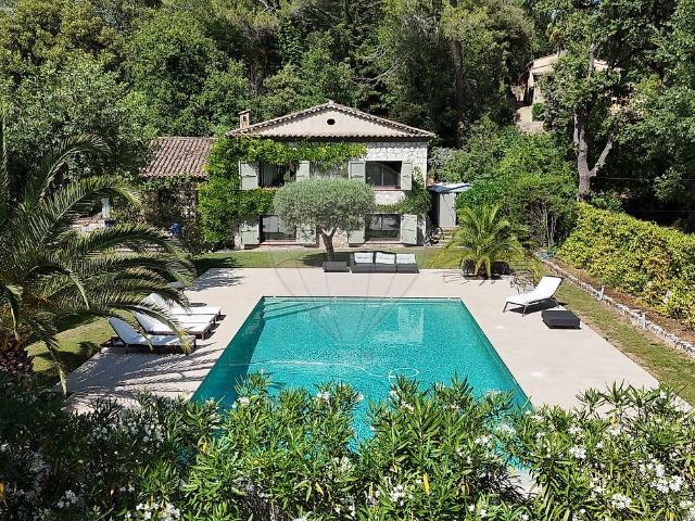 Maison 7 pièces 208 m²
