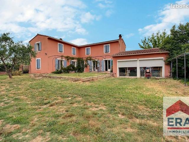 Maison 7 pièces 208 m²