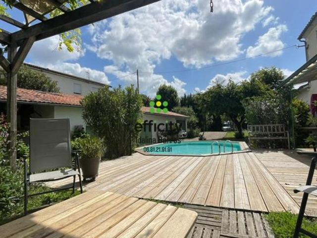 Maison 7 pièces 208 m²