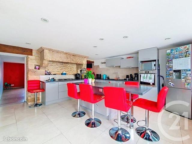 Maison 7 pièces 208 m²
