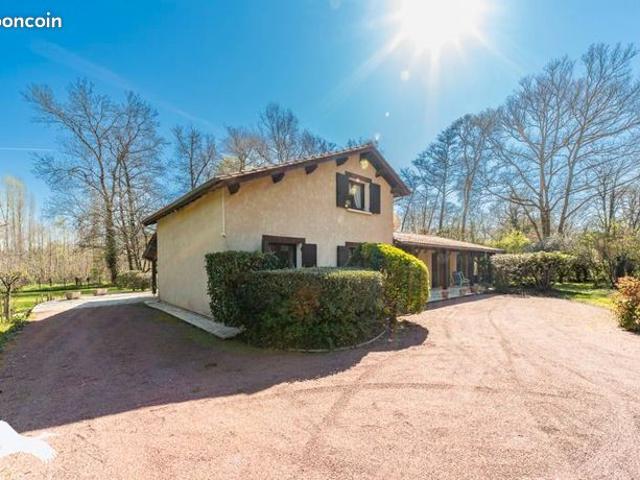 Maison 7 pièces 208 m²