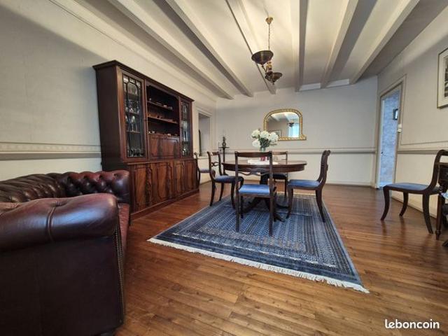 Maison 7 pièces 208 m²